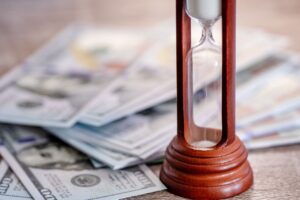 婚約破棄の理由に仕事の収入不安定が関係しているのはなぜ？