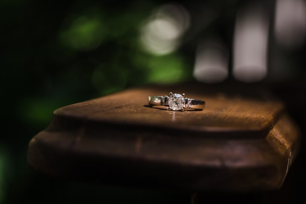 婚約破棄後に涙が止まらないあなたへ、後悔しないための対処法は？